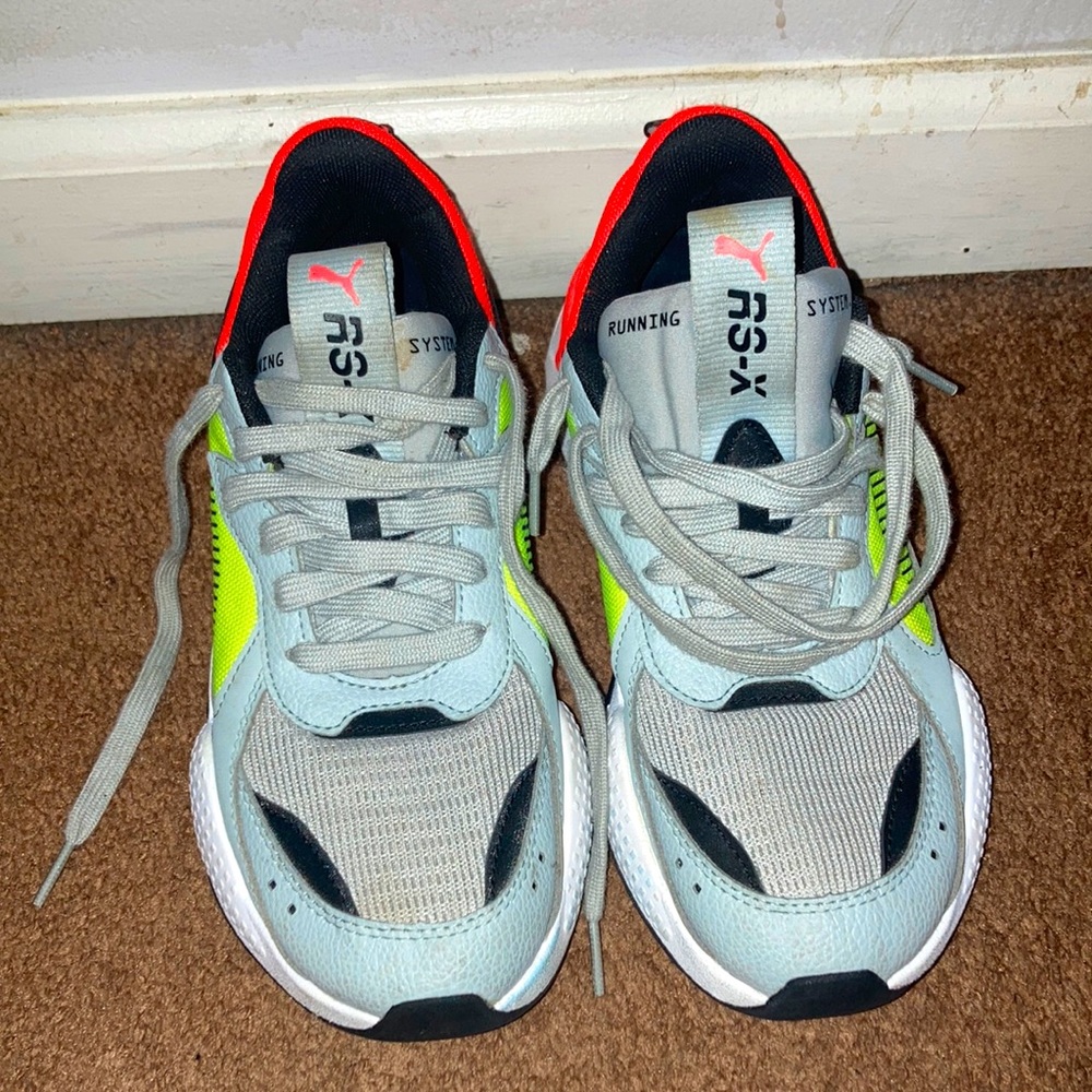 PUMA RS-X SIZE 6.5 CHILD , COLOR : ORANGE AND BLACK AND YELLOW